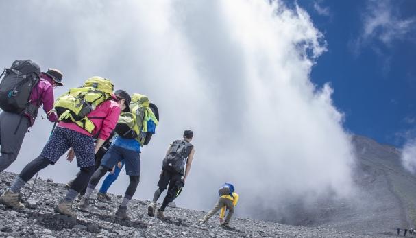 ゴールデンウィークは富士山に登ろう