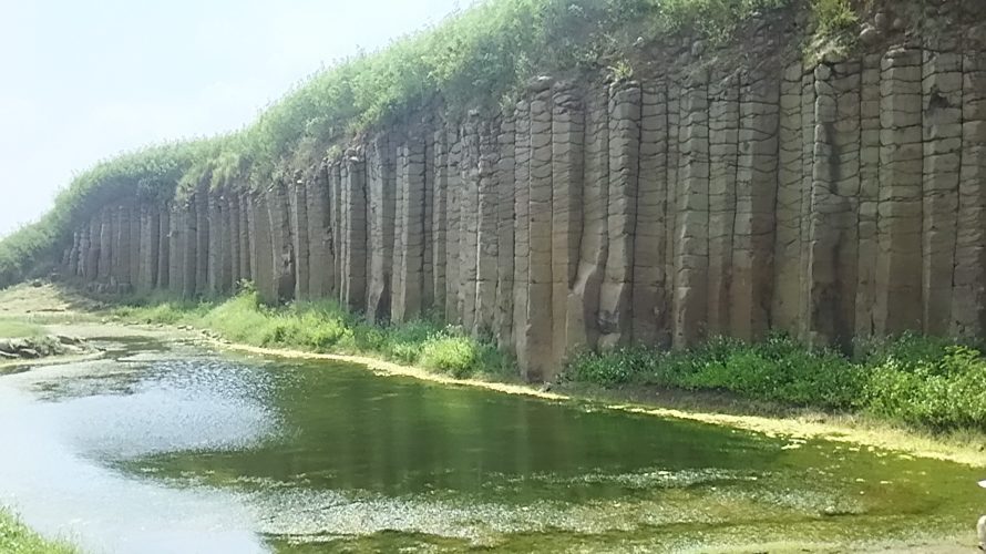 【台湾】澎湖島で隆起した池東大菓葉玄武岩